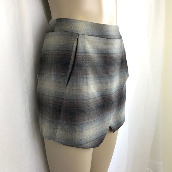 🚫SOLD🚫 NWT Brown Plaid High Waist Skort Skirt - Picture 3 of 8
